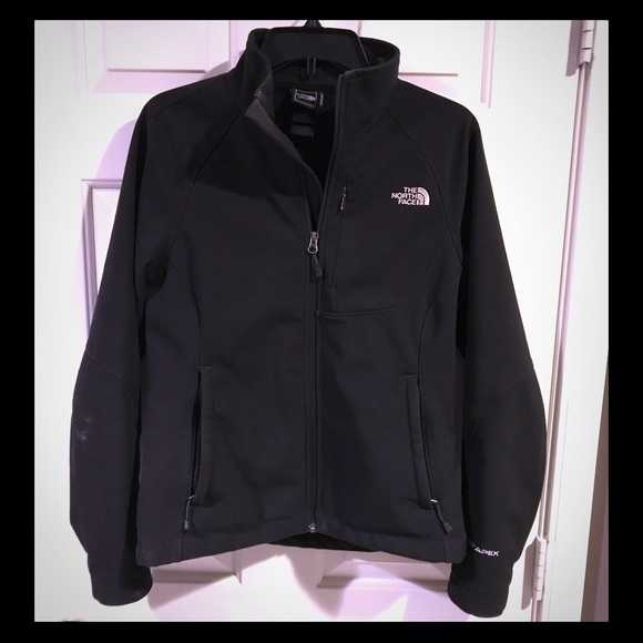The North Face Jackets & Blazers - The North Face jacket. Apex. Size Medium